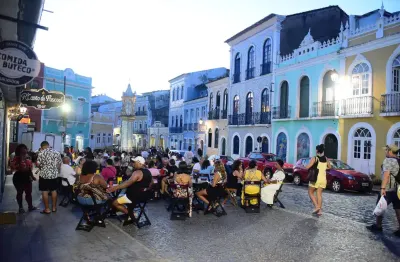 Casa a venda no bairro historico de santo antonio alem do carmo com 6 suites climatizadas e energia solar