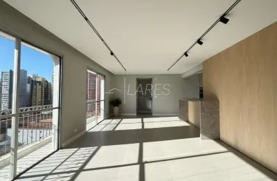 Apartamento com 123 m², 3 quartos sendo 2 suítes à venda no bairro batel.