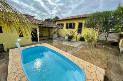 Casa com piscina e quintal para locação anual rasa - armação dos búzios