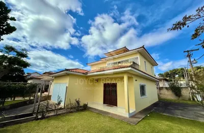 Casa à venda em condomínio 3 dormitórios rasa,búzios