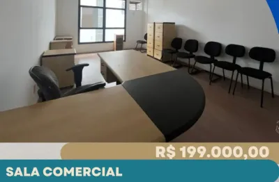 Excelente oportunidade: sala comercial à venda em localização privilegiada no centro de florianópolis!