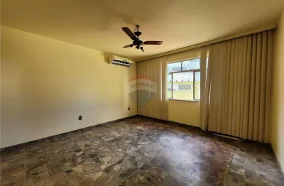 Casa com 4 quartos, à venda no pechincha , rio de janeiro.