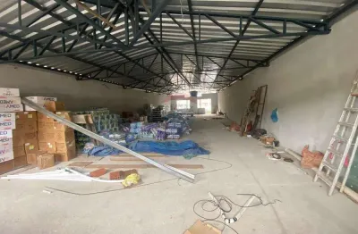 Alugo  galpão - praça seca localizado na rua cândido benício, acima da drogaria nacional -
