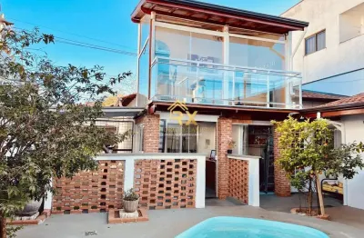 Casa com 2 quartos, piscina e solarium na região oeste de poços de caldas