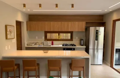 Casa de luxo no marluá itacimirim-ba  pé na areia, 4 suítes