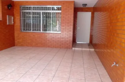 Linda casa com câmeras e cerca eletríca em todo o imóvel, pronta para morar.