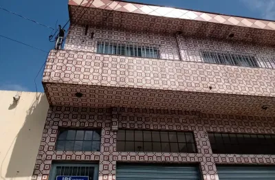Casa assobradada no jardim Brasil, perto de escolas , cheches etc