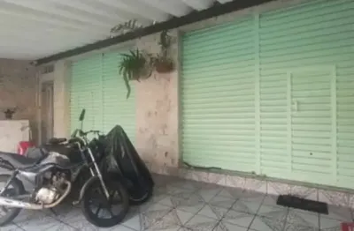 Prédio 2 salões  e 3 apartamentos 1 quitinete 3 vagas