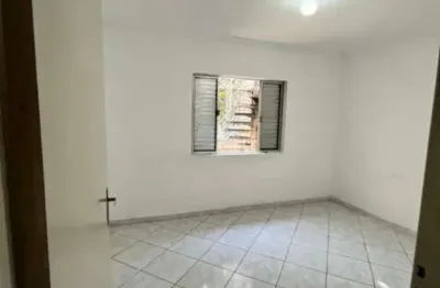 Casa com 1 quarto para alugar na Vila Vivaldi, São Bernardo do Campo 