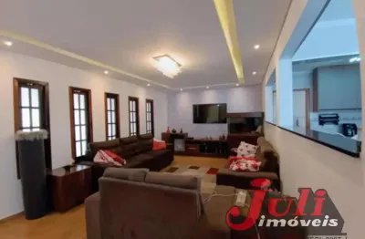 Linda casa térrea ampla 3 dormitórios sendo 1 suíte 5 vagas bairro mauá scs