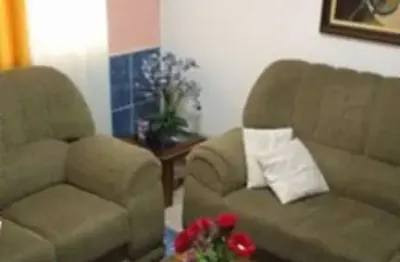 Sobrado com 4 dorm 2 wc cozinha planejada espaço gourmet com churrasqueira 3 vagas cobertas portão automático