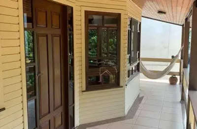 Casa com 3 dormitórios à venda, 540 m² por r$ 1.900.000,00 - condomínio v - arujá/sp