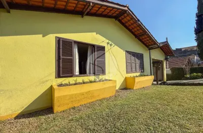 Casa térrea em rua sem saída | 3 dormitórios no floresta i joinville-sc