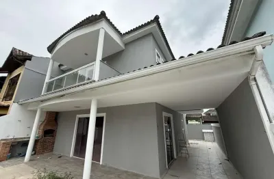 Casa em condomínio fechado com 3 quartos à venda na Rua João Marques Cadengo, 370, Vargem Pequena, Rio de Janeiro