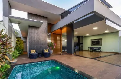 Casa mobiliada à venda no condomínio recanto das palmeiras – 3 suítes, piscina aquecida e energia fotovoltaica