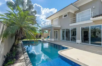 Residência de alto padrão com área gourmet, piscina e sustentabilidade no alto dos ipês