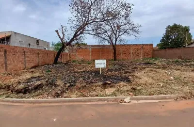 Terreno à venda no Jardim Vila Verde, Três Lagoas 