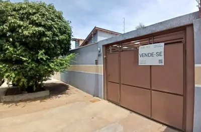 Casa com 3 quartos à venda no Interlagos, Três Lagoas 