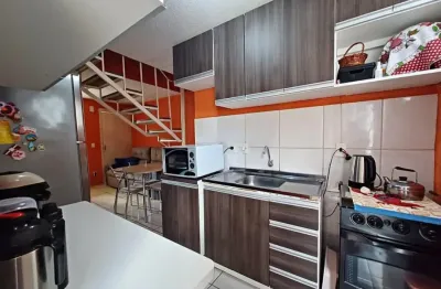 Sobrado no fragata com garagem fechada mais 2 vagas descobertas e  pátio grande