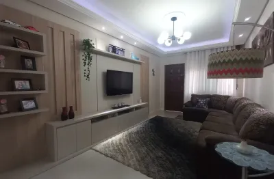 Excelente sobrado central à venda semi mobiliado, próximo hospitais à