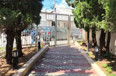 Sobrado em Condomínio para Venda em Jundiaí, Jardim Colonial, 3 dormitórios, 1 suíte, 2 banheiros, 2 vagas