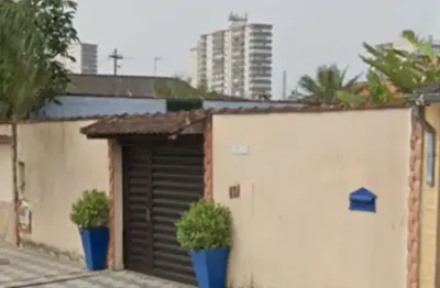 Casa com piscina vila caiçara 3 dormitorios 2 suites terreno amplo
