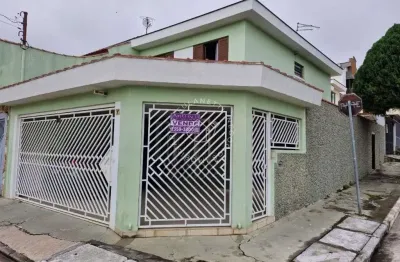 Sobrado amplo a venda na vila rio branco – 3 dorms, quintal com churrasqueira e 3 vagas!