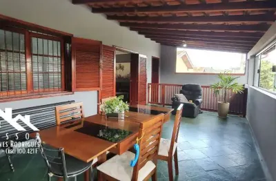Ótima casa com edícula no fundo no jardim planalto em limeira sp