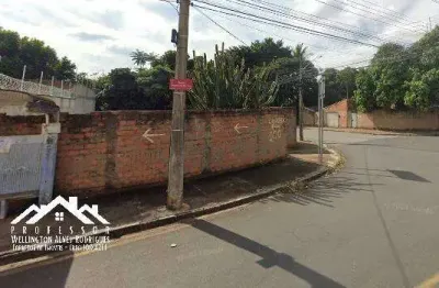 Terreno de esquina no jardim residencial village em limeira-sp