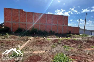 Terreno com baldrame no residencial colinas do engenho i em limeira-sp