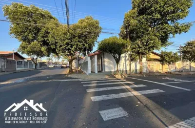 Casa de esquina  rua bahia com maranhão bairro vila cristóvam em limeira-sp