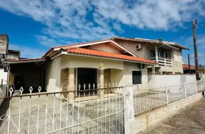 Casa à venda na São José, 01, Povoado de Nova Brasília, Imbituba por R$ 600.000
