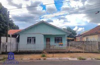 Casa com 140m² em terreno de 437,5m² no centro do município de iguaraçu-pr