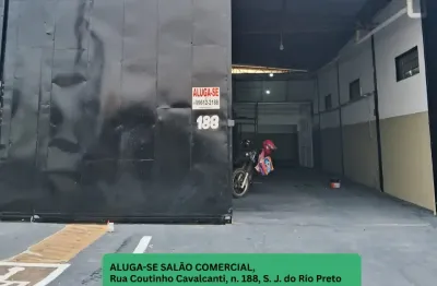 Salão comercial aluga-se, excelente ponto comercial, banheiros com acess