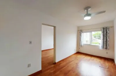 Apartamento de 1 dormitório com 1 vaga no bairro coronel aparício borges