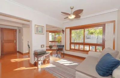Apartamento 3 dormitórios, 127 m², 2 vagas – reformado e bem localizado