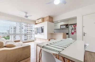 Apartamento com 3 quartos à venda na Rua Bezerra de Menezes, 623, Passo da Areia, Porto Alegre