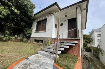 Casa com 3 dormitórios e ampla garagem bairro higienópolis