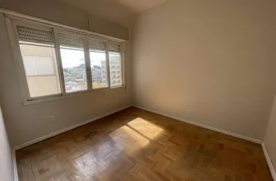 Apartamento 2 dormitórios com dependência 70m2 moinhos de vento av. cristóvão c