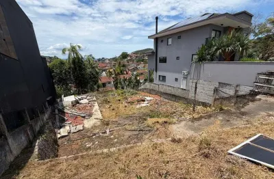 Terreno à venda na Rua Assis Brasil, 718, Saguaçu, Joinville por R$ 580.000