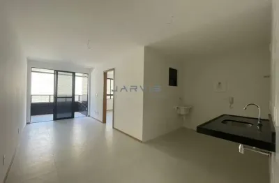 Apartamento quarto/sala novo a 1 quadra da praia da ponta verde por r$ 720 mil
