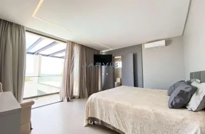 Viva o privilégio de ter o mar como vizinho. localizada no cond. corais do sonho