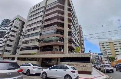 Apartamento na Ponta Verde, com 213m2, 4 quartos, 3 Suítes e Varanda Ampla