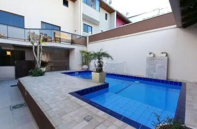 Sobrado triplex - bairro jardim aristocrata - são josé dos pinhais - pr