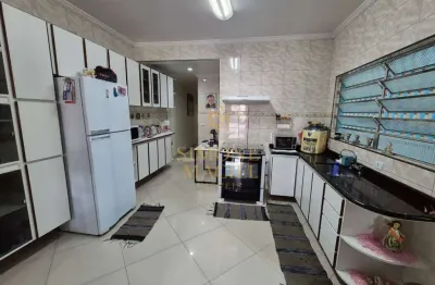 Casa assobrada espaçosa e aconchegante em rua tranquila – osasco - sp