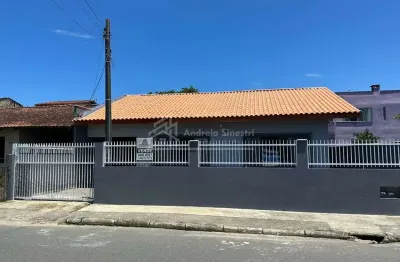 Casa com 3 quartos à venda na Rua Pedras Grandes 39, Ubatuba, São Francisco do Sul