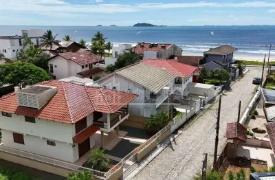Casa com 4 quartos à venda na rua beirute, ubatuba, são francisco do sul, 226 m2 por r$ 1.250.000