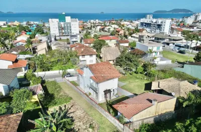Casa com 4 quartos à venda na rua pequim 603, itaguaçu, são francisco do sul, 195 m2 por r$ 1.350.000