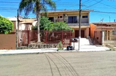 Sobrado com 4 suítes para venda na região norte de londrina