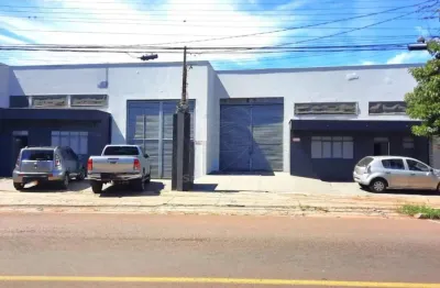 Barracão para alugar no Parque das Indústrias Leves, contendo 1 escritório, próximo à BR-369.